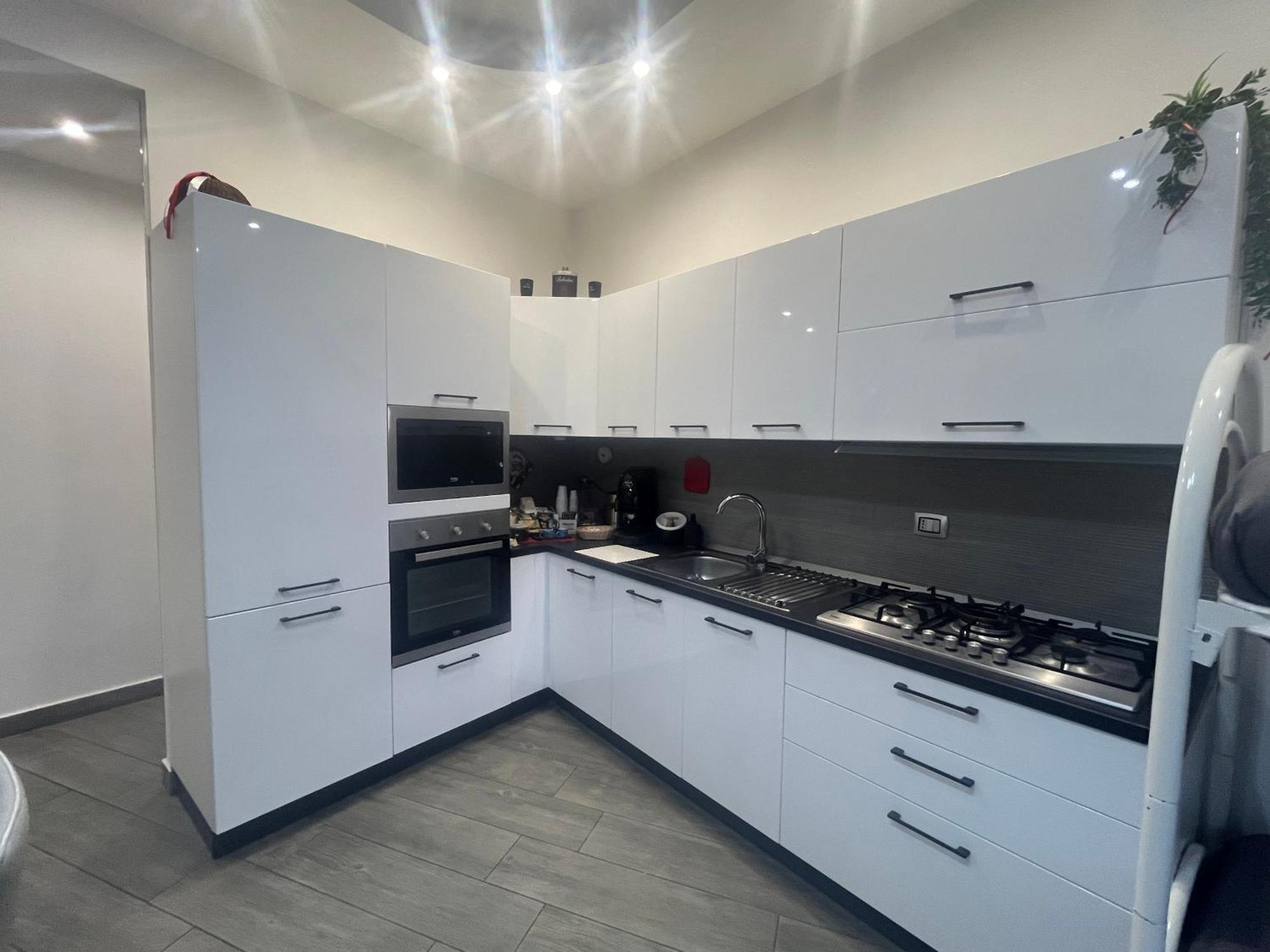 Holiday Home Un Posto Solare Napoli Bagian luar foto