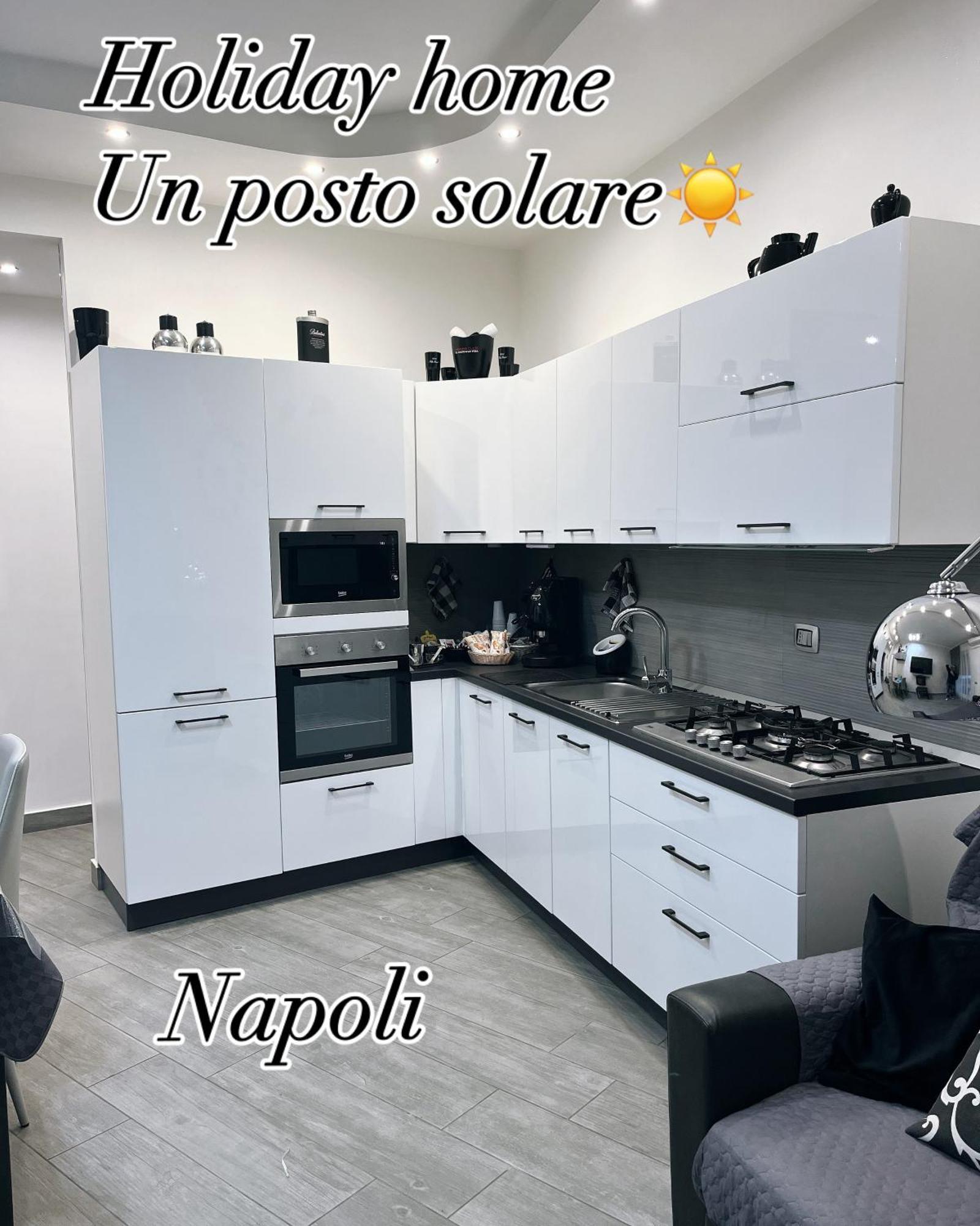 Holiday Home Un Posto Solare Napoli Bagian luar foto